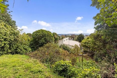 Photo of property in 2/345 Muritai Road, Eastbourne, Lower Hutt, 5013