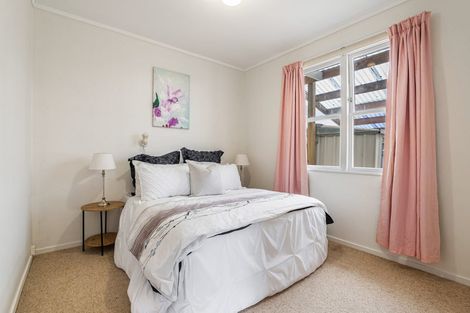 Photo of property in 1/137 Centreway Road, Orewa, 0931