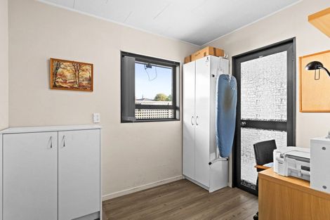 Photo of property in 2/400 Ikanui Road, Frimley, Hastings, 4120
