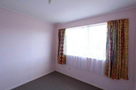 Photo of property in 1/69 Luanda Drive, Ranui, Auckland, 0612