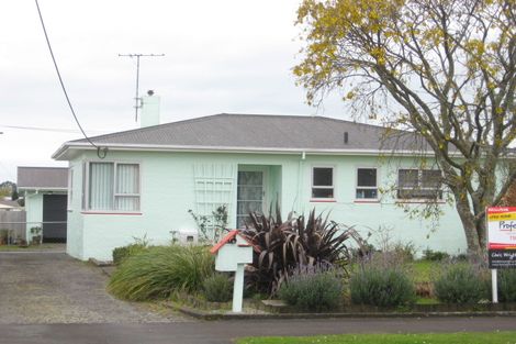 Photo of property in 29 Wrantage Street, Westown, New Plymouth, 4310