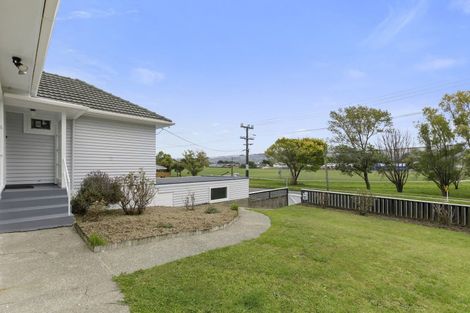 Photo of property in 214 Waddington Drive, Naenae, Lower Hutt, 5011