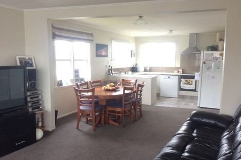 Photo of property in 2 Balmoral Crescent, Springvale, Whanganui, 4501