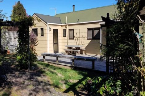 Photo of property in 76 Kinloch Road, Kinloch, Taupo, 3377