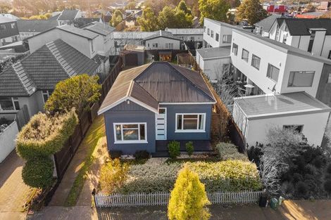 Photo of property in 31 Frederick Street, Waltham, Christchurch, 8011