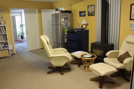 Photo of property in 5 Seaview Crescent, Picton, 7220