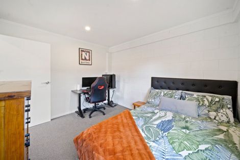 Photo of property in 8 Lorna Place, Brookfield, Tauranga, 3110