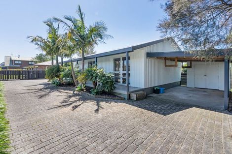 Photo of property in 5b Emery Place, Papamoa Beach, Papamoa, 3118