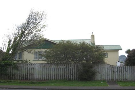 Photo of property in 124 South Road, Spotswood, New Plymouth, 4310