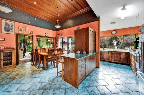 Photo of property in 165 South Road, Hawera, 4610