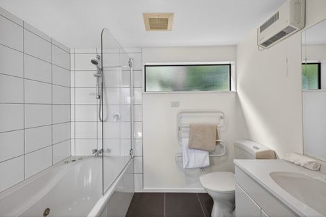 Photo of property in 25 Lookaway Place, Huntsbury, Christchurch, 8022