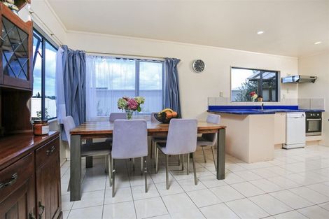 Photo of property in 9h View Road, Glenfield, Auckland, 0627