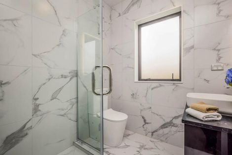 Photo of property in 9 Haku Road, Flat Bush, Auckland, 2019