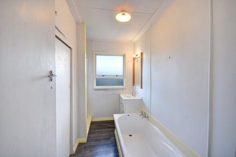 Photo of property in 27 Waldron Crescent, Green Island, Dunedin, 9018