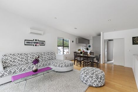 Photo of property in 82 Saddleback Grove, Karori, Wellington, 6012