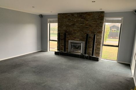 Photo of property in 3 Foresters Crescent, Parklands, Christchurch, 8083