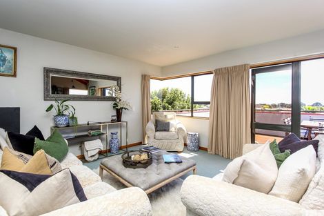 Photo of property in 3 Chatswood Grove, Fitzroy, New Plymouth, 4312