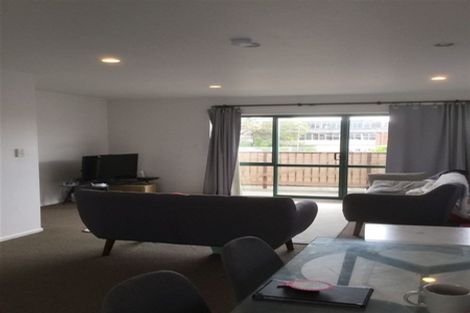 Photo of property in 1/1 Briar Way, New Lynn, Auckland, 0600