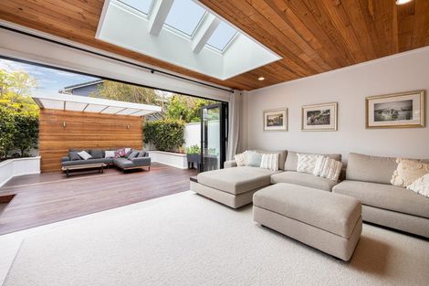 Photo of property in 1/5 Park Avenue, Takapuna, Auckland, 0622