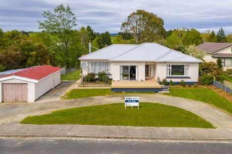 Photo of property in 3 Stuart Street, Owaka, 9535