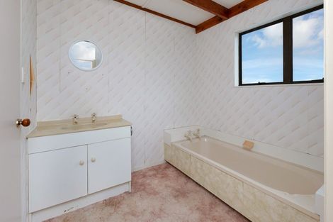 Photo of property in 400 Apotu Road, Kauri, Kamo, 0185