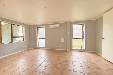 Photo of property in 19 Sunningdale Street, Wattle Downs, Auckland, 2103