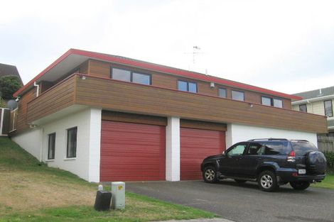 Photo of property in 9 Waiwera Crescent, Maupuia, Wellington, 6022