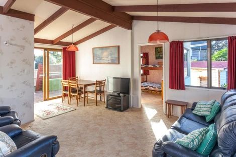 Photo of property in 17 Mccall Avenue, Pauanui, Hikuai, 3579