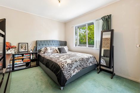 Photo of property in 2/4 Kahikatea Place, Ranui, Auckland, 0612