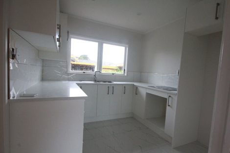 Photo of property in 2/18 Shakespeare Road, Milford, Auckland, 0620