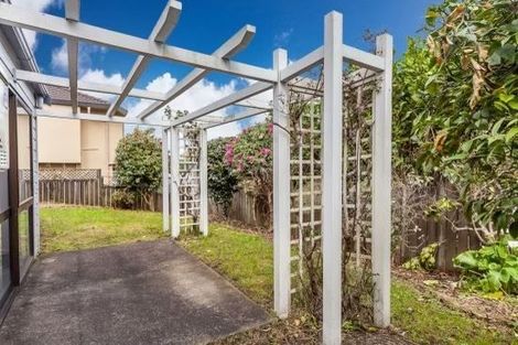 Photo of property in 1/6 Glucina Avenue, West Harbour, Auckland, 0618