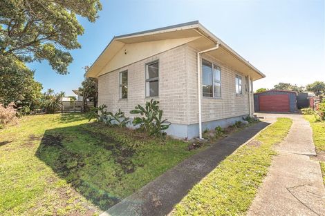 Photo of property in 112 Hinau Street, Castlecliff, Whanganui, 4501