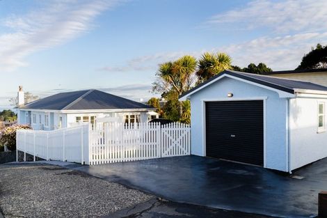 Photo of property in 70 Aberdeen Road, Saint Clair, Dunedin, 9012