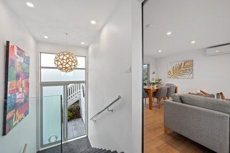 Photo of property in 13 Wilding Avenue, Northcote Point, Auckland, 0627