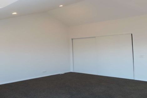 Photo of property in 3/246 Marine Parade, New Brighton, Christchurch, 8061