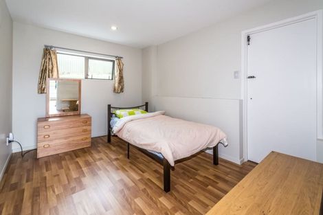 Photo of property in 4 St Catherine Crescent, West Harbour, Auckland, 0618