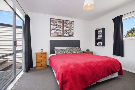 Photo of property in 11 Collingwood Road, Waiuku, 2123