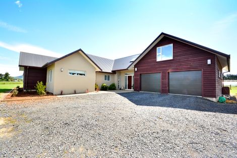 Photo of property in 100 Wingatui Road, Mosgiel, 9024