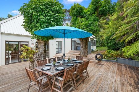 Photo of property in 38 Glenelg Road, Red Beach, 0932