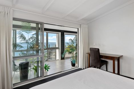 Photo of property in 28 Mount Pleasant Road, Mount Pleasant, Christchurch, 8081