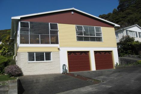 Photo of property in 3 Volkner Grove, Waterloo, Lower Hutt, 5011