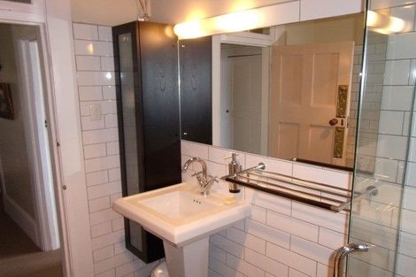 Photo of property in 16 Sealy Road, Bluff Hill, Napier, 4110