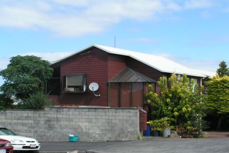 Photo of property in 1/80 Onewa Road, Northcote Point, Auckland, 0627