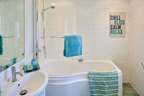 Photo of property in 7 Russo Terrace, Eastbourne, Lower Hutt, 5013