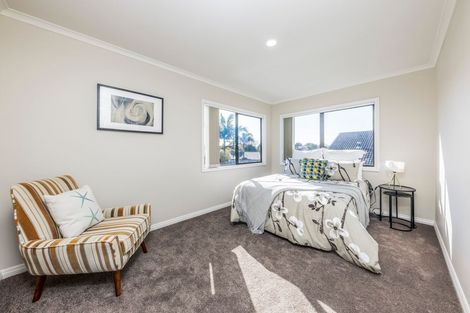 Photo of property in 21 Parkhaven Drive, Rosehill, Papakura, 2113