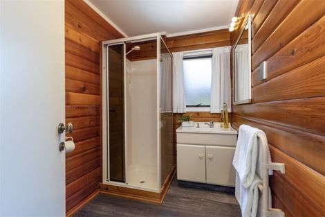 Photo of property in 20 Bernleigh Terrace, West Harbour, Auckland, 0618