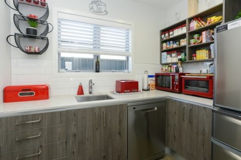 Photo of property in 80 Orotu Drive, Poraiti, Napier, 4112