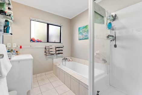 Photo of property in 22 Coralsea Way, Arkles Bay, Whangaparaoa, 0932