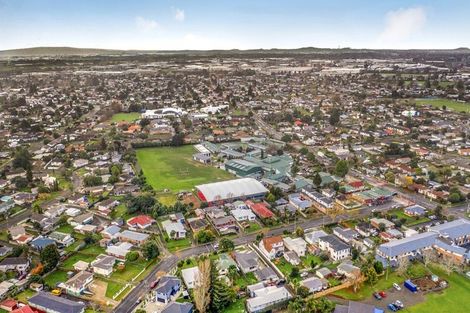Photo of property in 37 Mckean Avenue, Manurewa, Auckland, 2102
