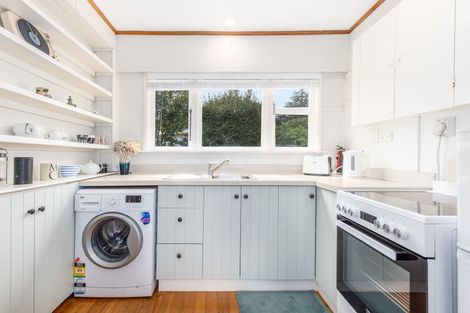 Photo of property in 50 Matai Road, Raumati South, Paraparaumu, 5032